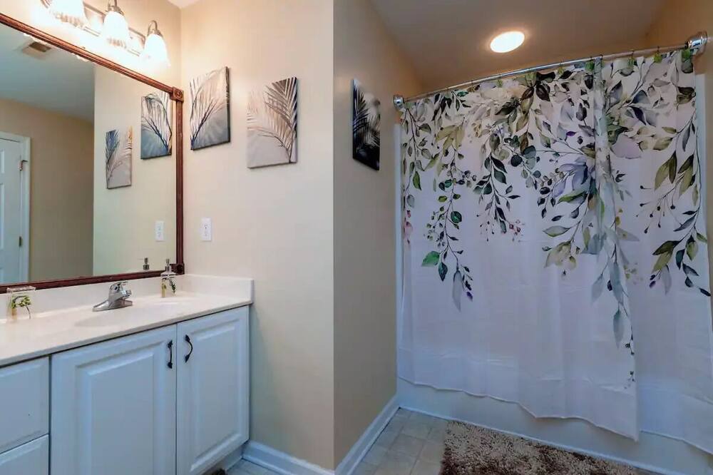 Photo of Bathroom in Elizabeth City