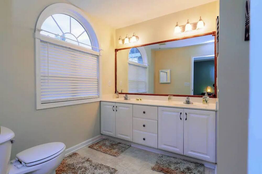 Photo of Bathroom in Elizabeth City