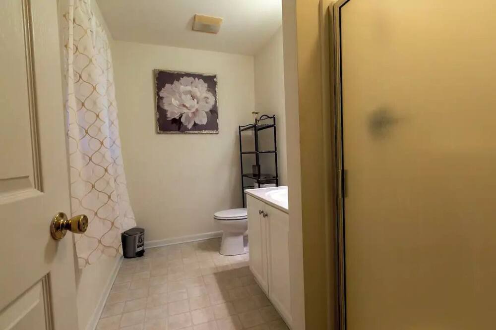 Photo of Bathroom in Elizabeth City