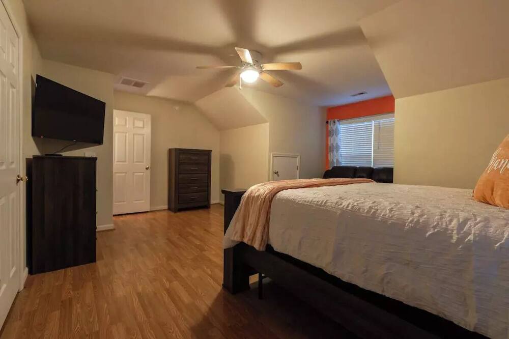 Photo of Bedroom in Elizabeth City
