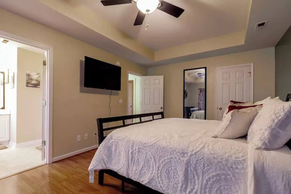 Photo of Bedroom in Elizabeth City
