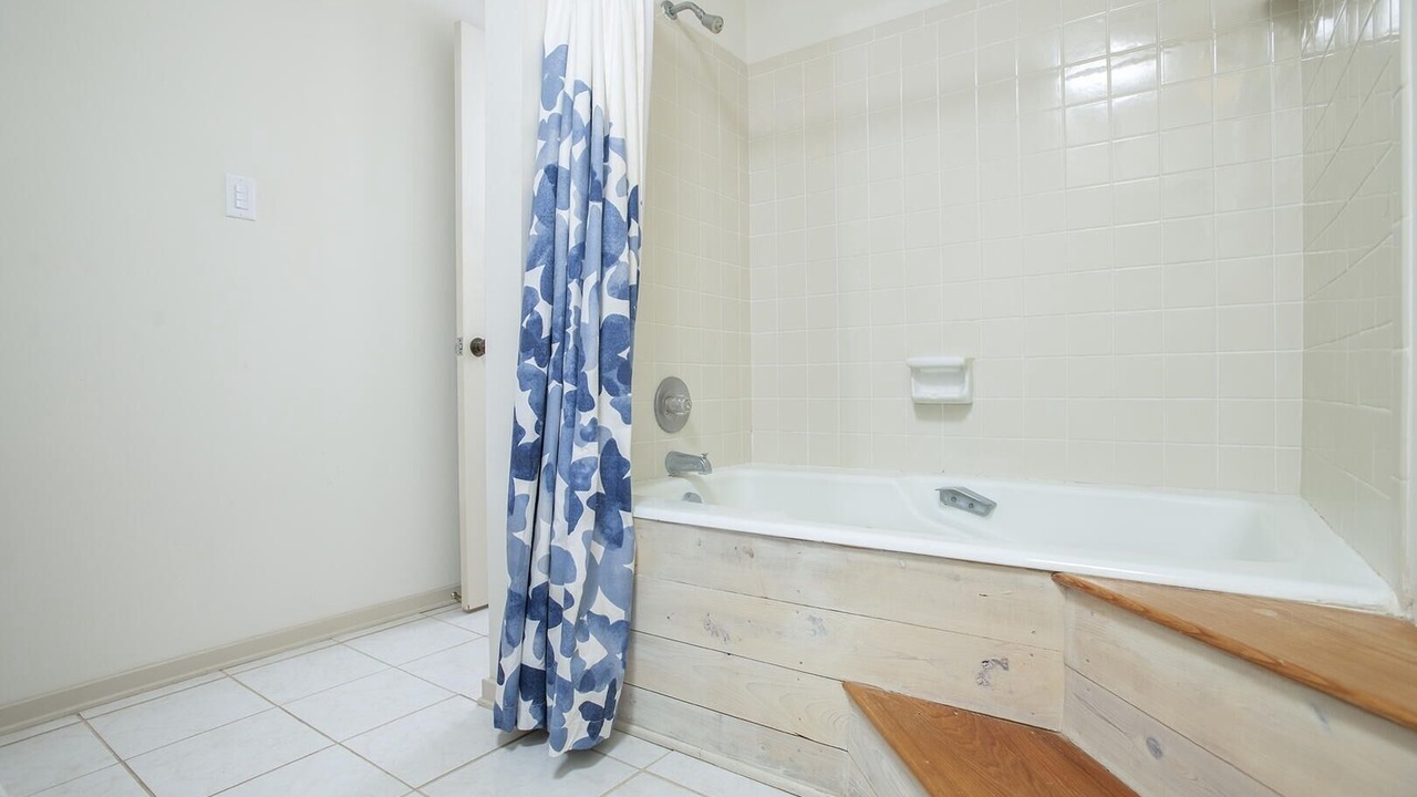 Photo of Bathroom in Pine Knoll Shores