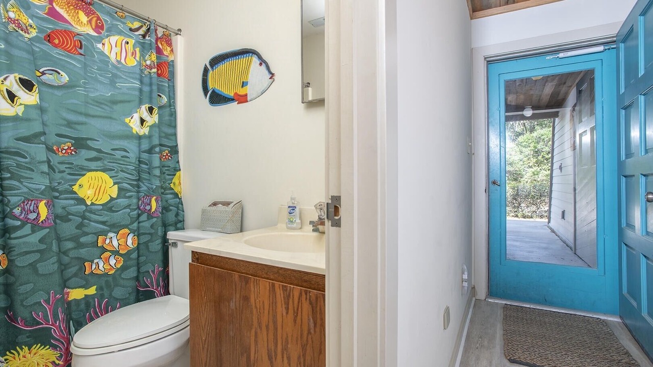 Photo of Bathroom in Pine Knoll Shores