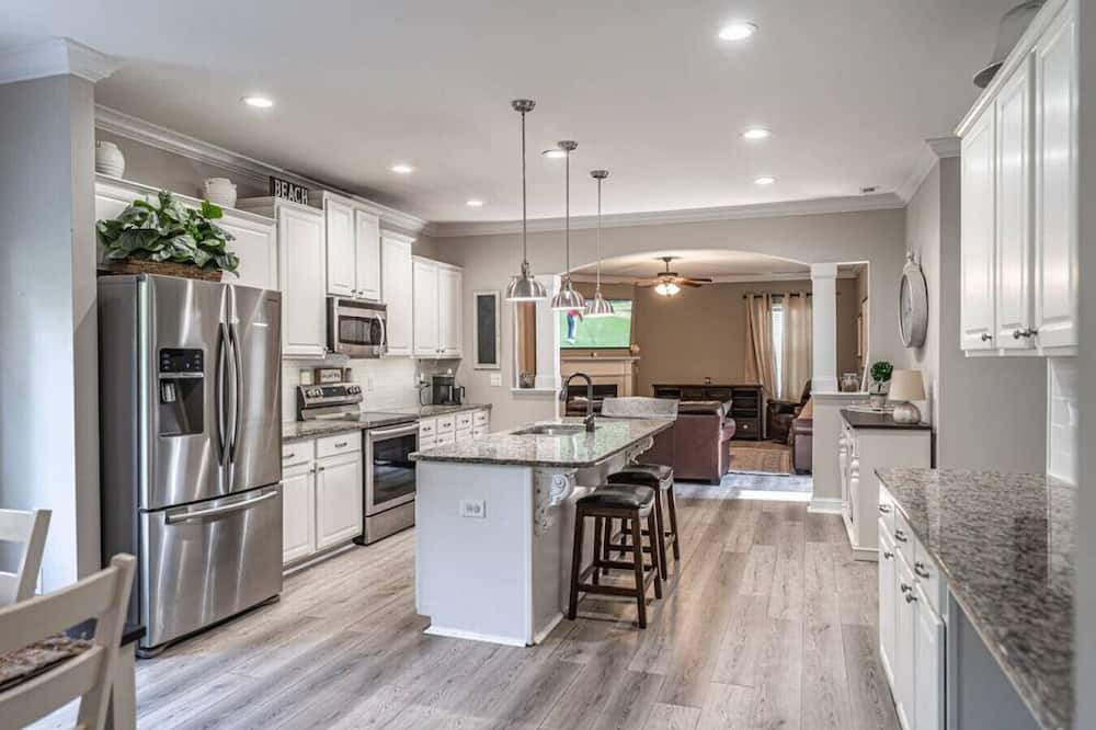Photo of Kitchen in Whispering Pines