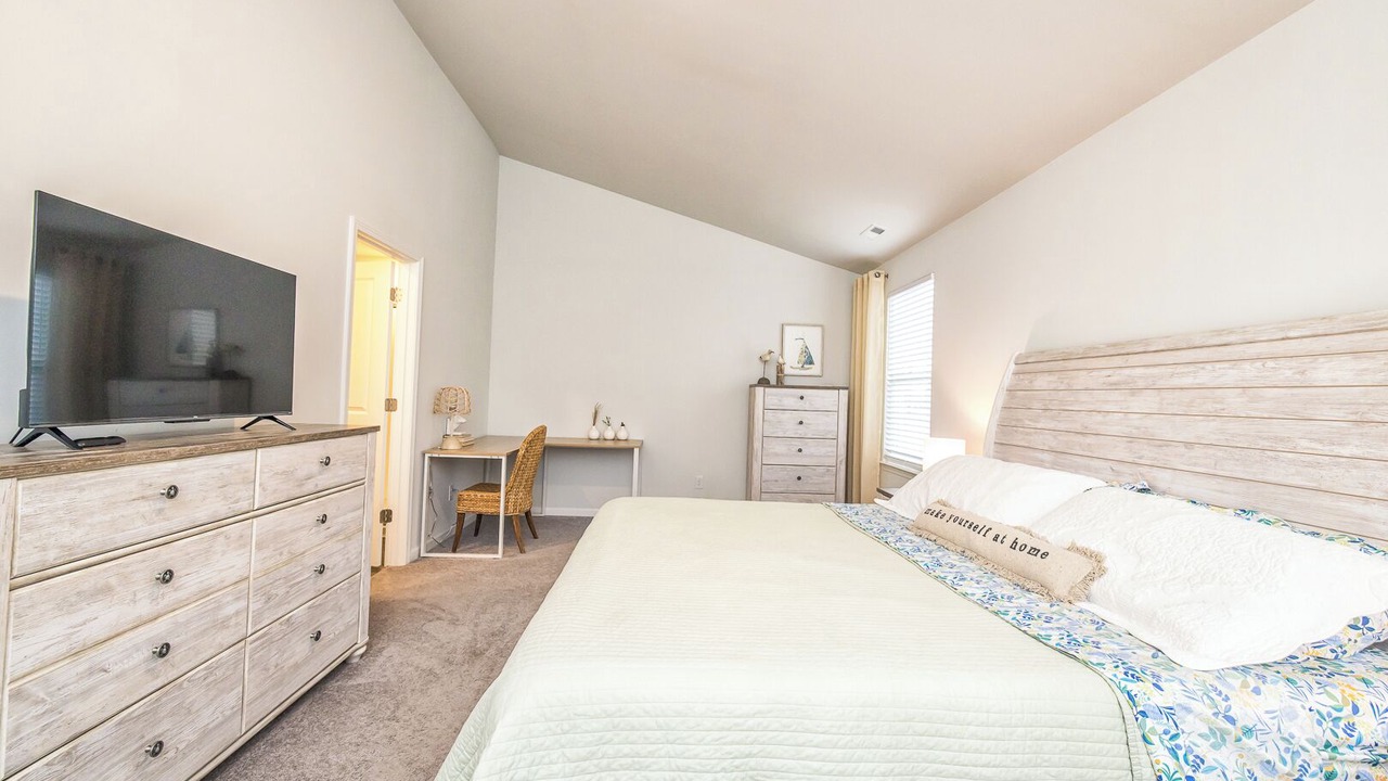 Photo of Bedroom in Murraysville
