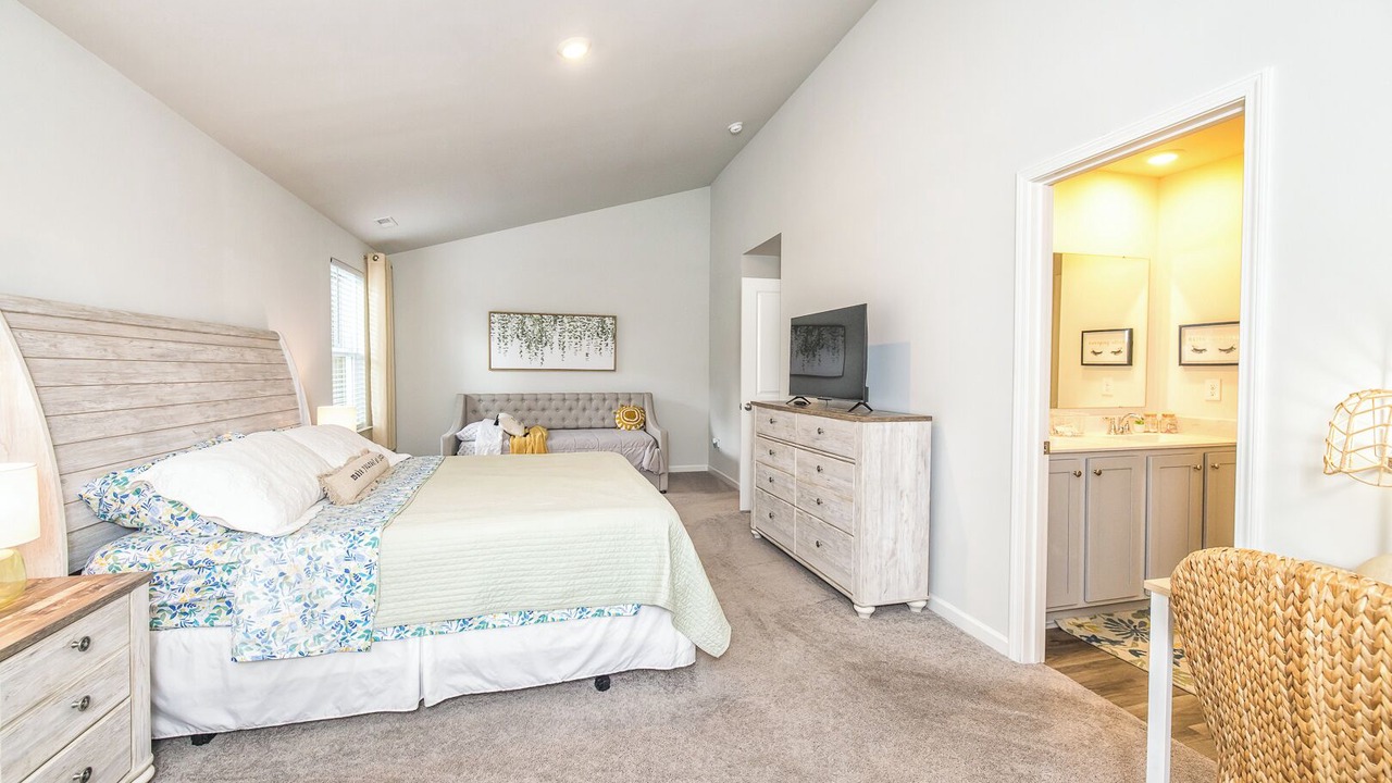 Photo of Bedroom in Murraysville