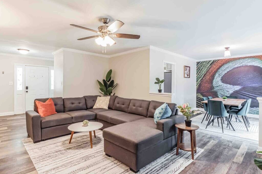 Photo of Livingroom in Matthews