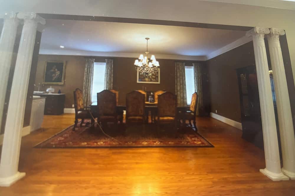 Photo of Livingroom in Olde Town Augusta