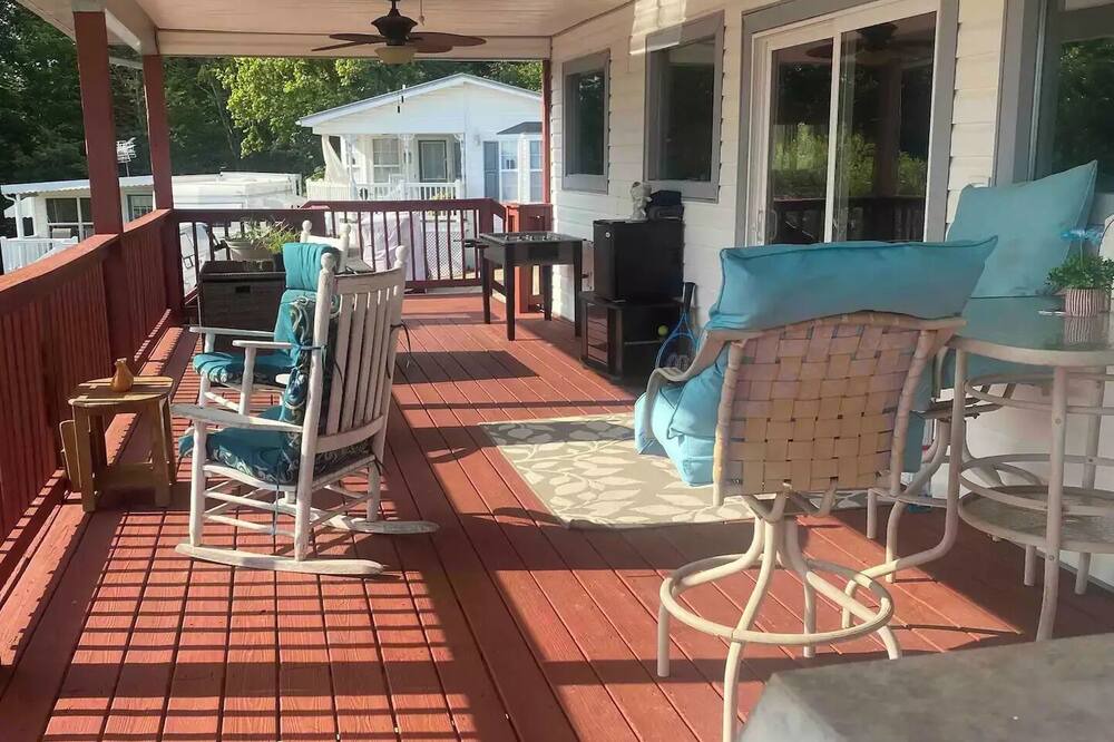 Photo of Outdoor in New London
