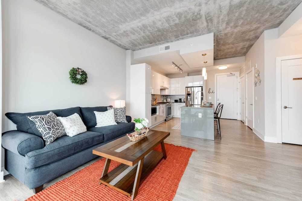 Photo of Livingroom in Second Ward