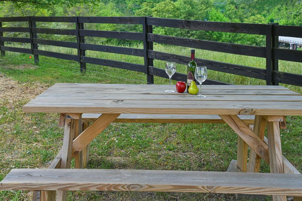 Photo of Outdoor in Hendersonville