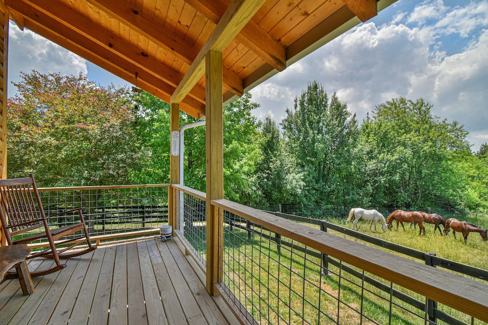 Photo of Outdoor in Hendersonville