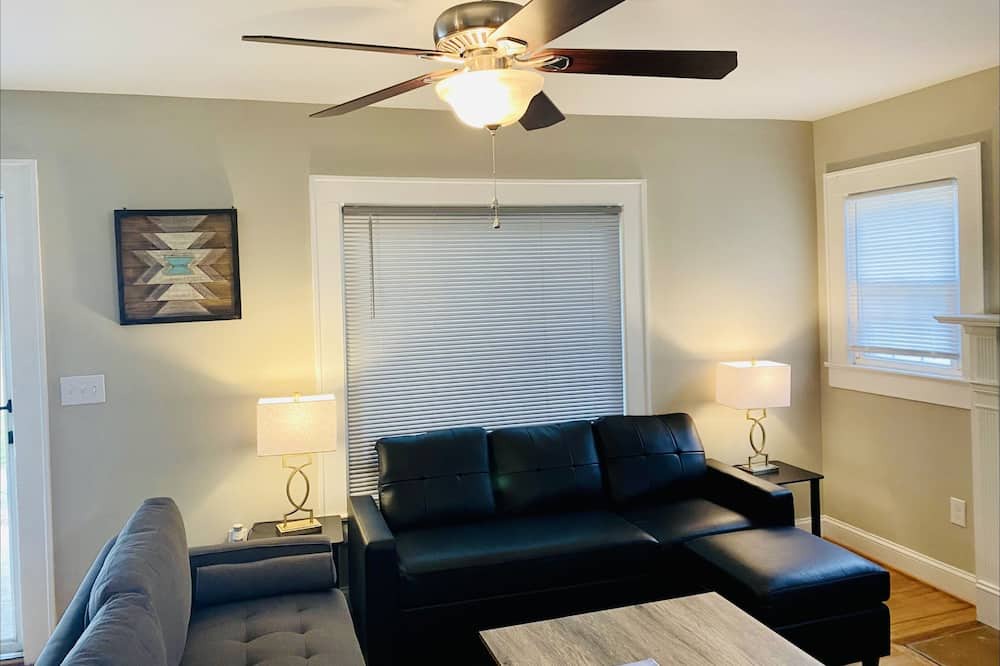 Photo of Livingroom in Graham