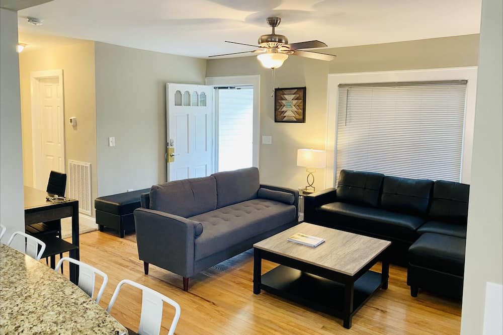 Photo of Livingroom in Graham