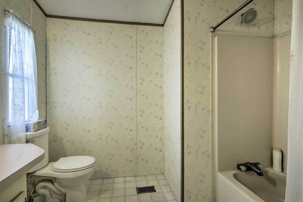 Photo of Bathroom in Semora