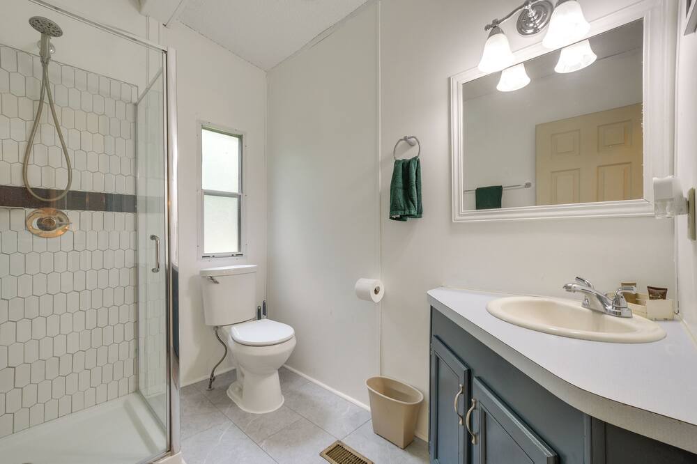 Photo of Bathroom in Semora