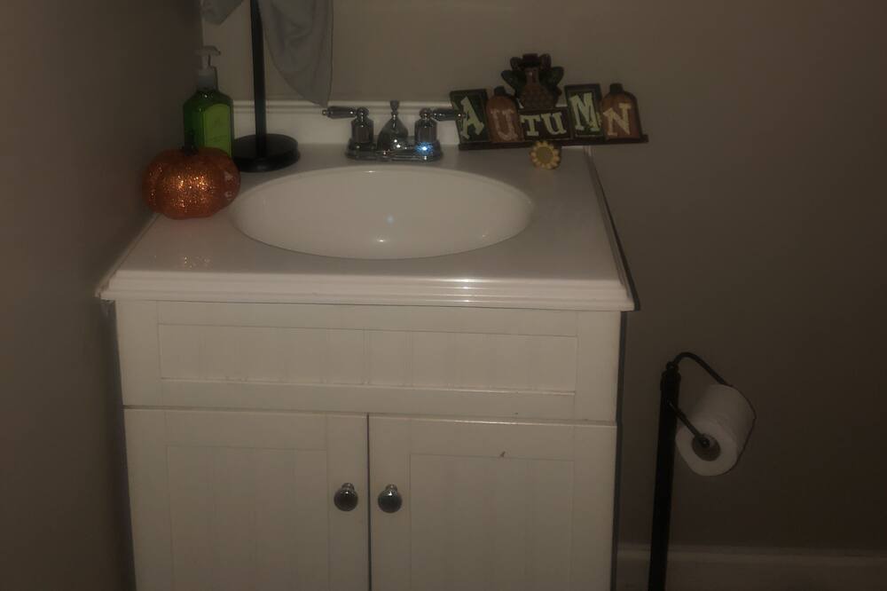 Photo of Bathroom in Wentworth