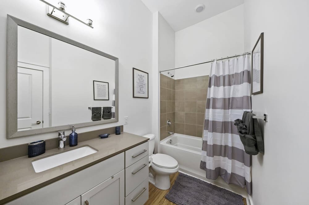 Photo of Bathroom in Second Ward