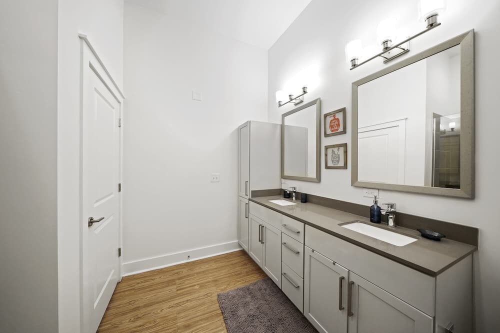 Photo of Bathroom in Second Ward