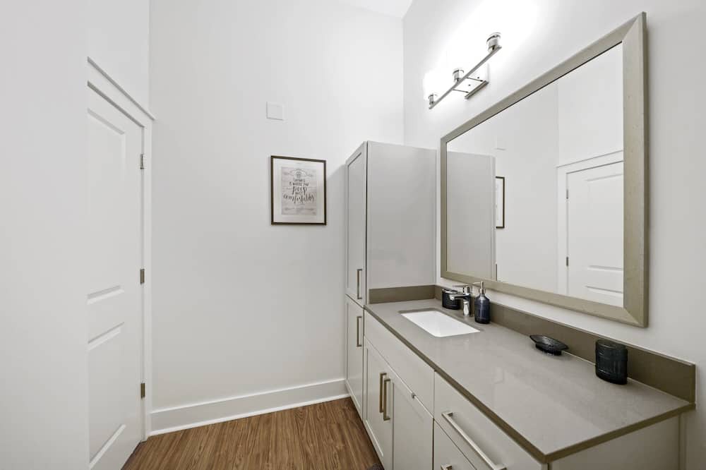 Photo of Bathroom in Second Ward