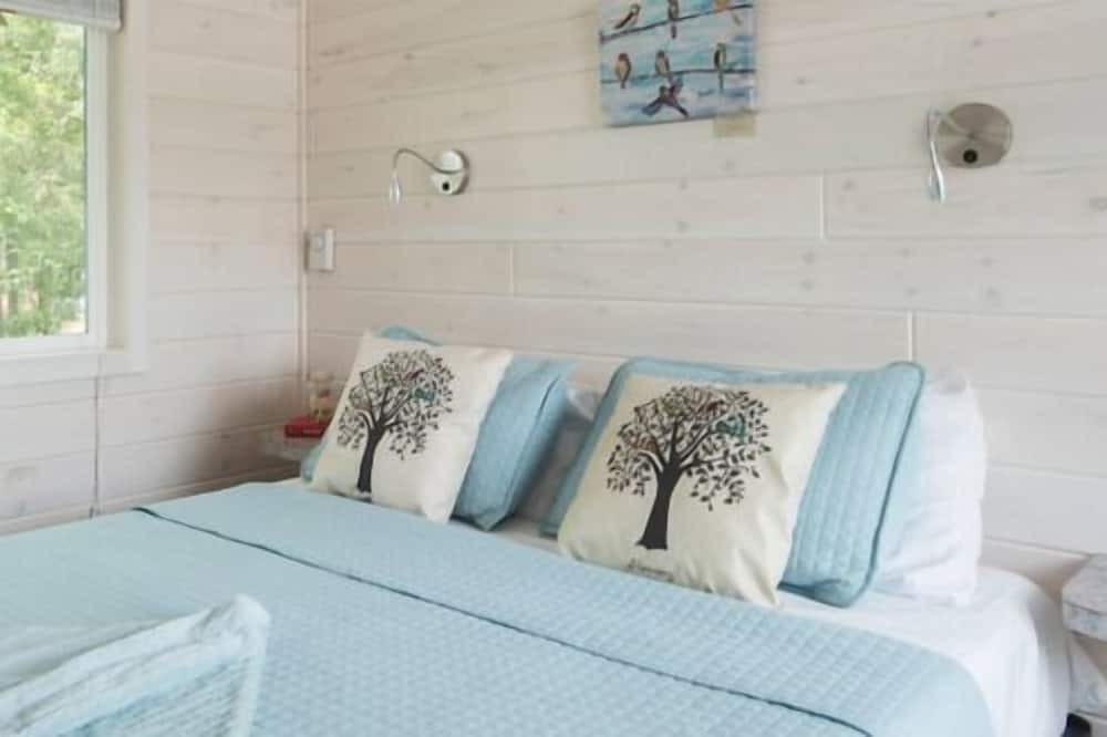 Photo of Bedroom in Steele Creek