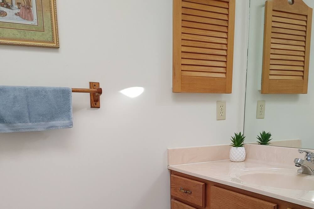 Photo of Bathroom in Franklin