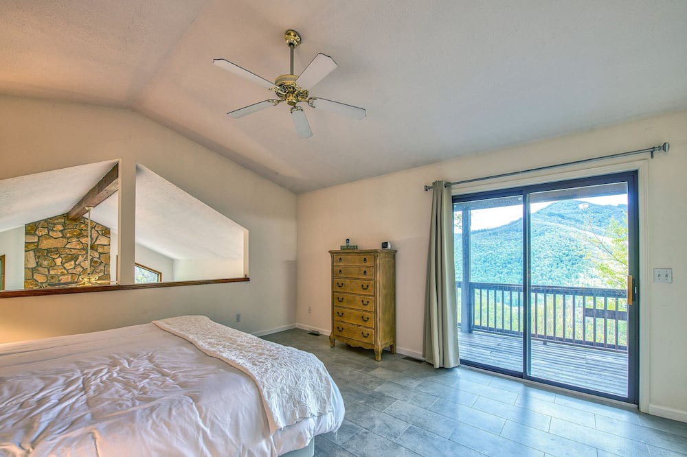 Photo of Bedroom in Maggie Valley