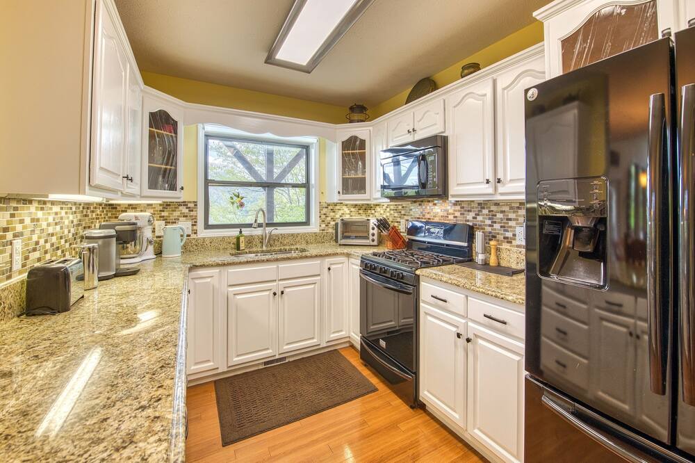 Photo of Kitchen in Maggie Valley