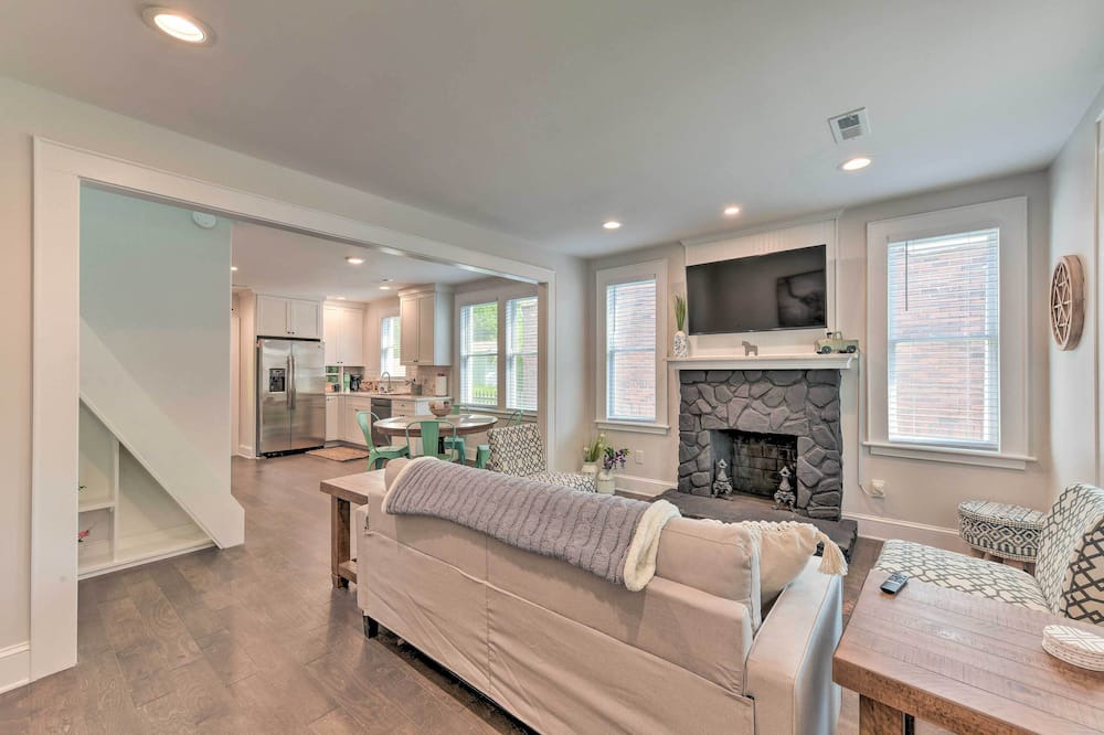 Photo of Livingroom in Dilworth