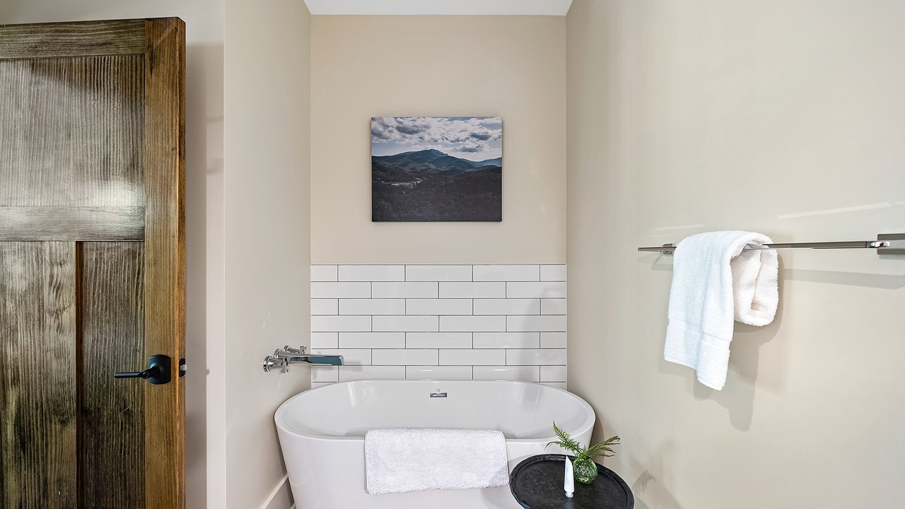 Photo of Bathroom in Blowing Rock