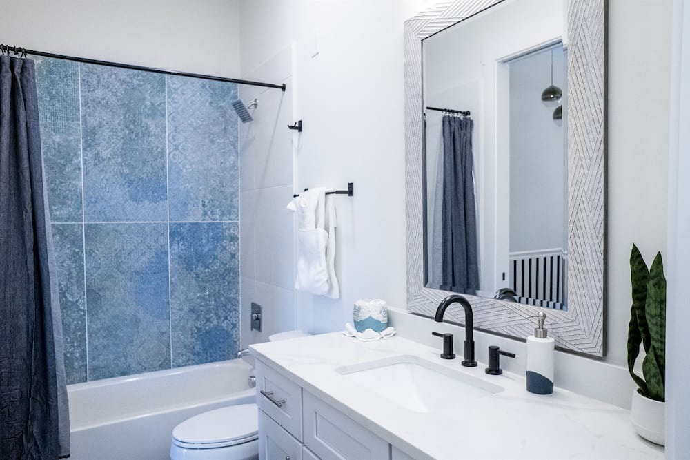 Photo of Bathroom in Villa Heights
