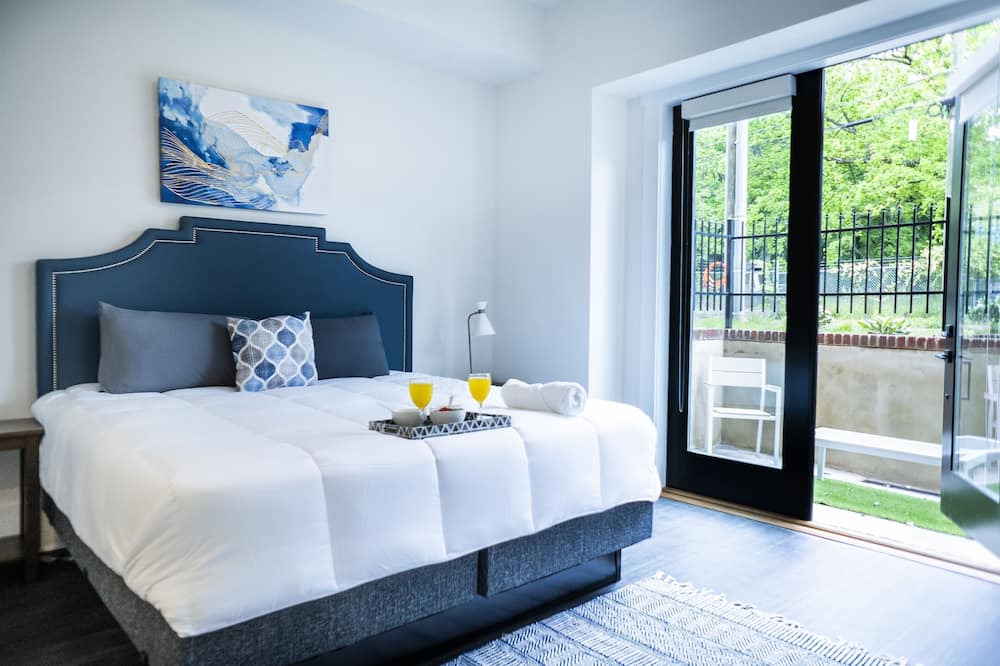 Photo of Bedroom in Villa Heights