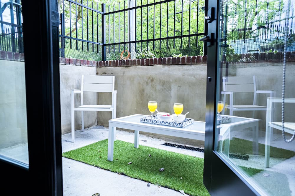 Photo of Patio Balcony in Villa Heights