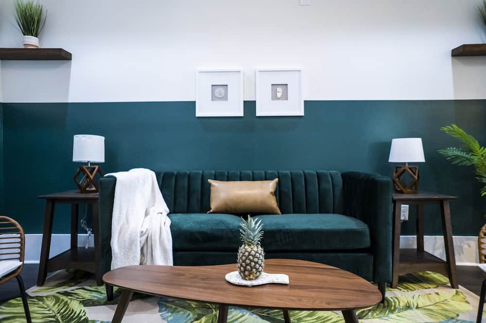 Photo of Livingroom in Villa Heights