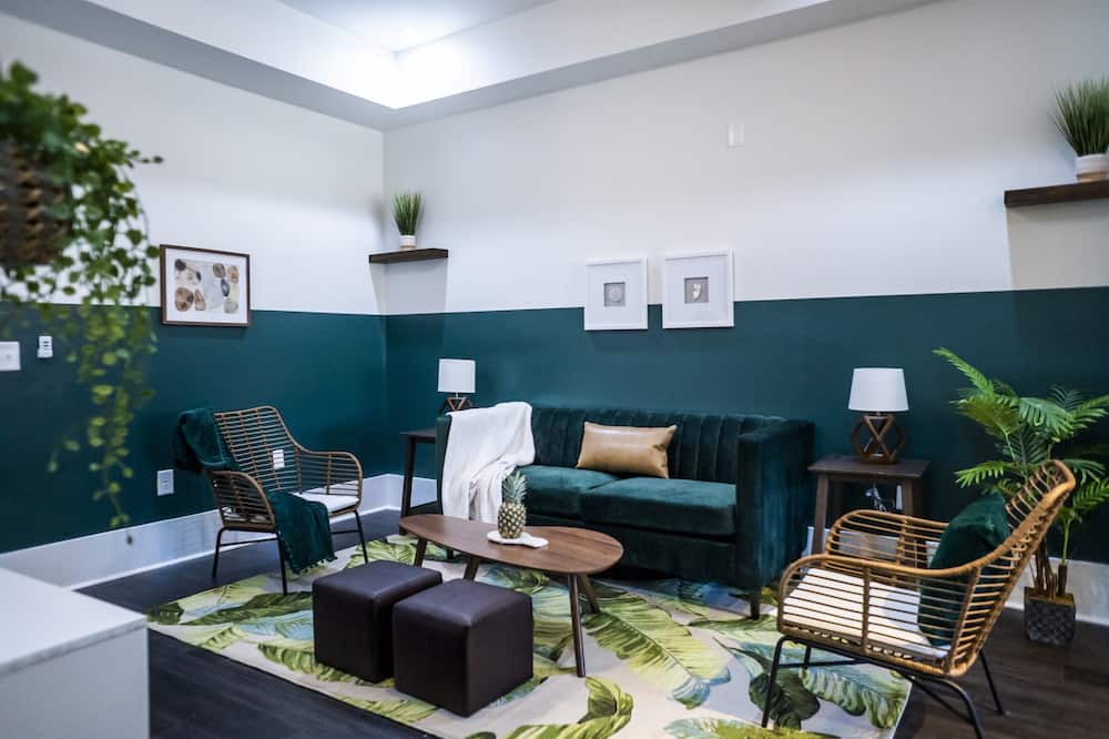 Photo of Livingroom in Villa Heights