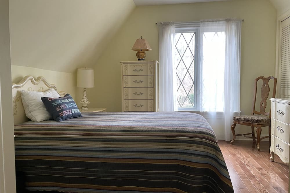 Photo of Bedroom in Arlington