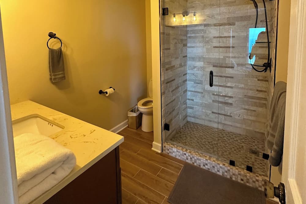 Photo of Bathroom in Arlington