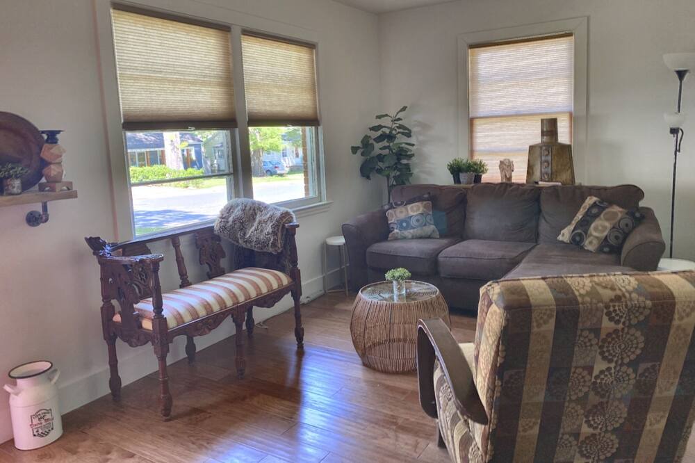 Photo of Livingroom in North Charlotte