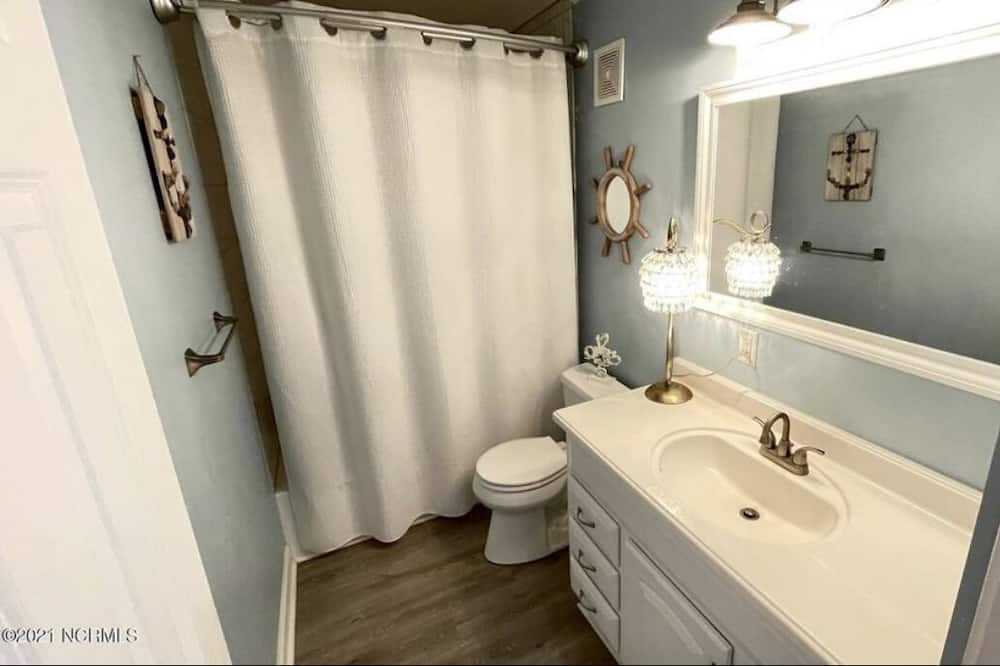 Photo of Bathroom in Sneads Ferry