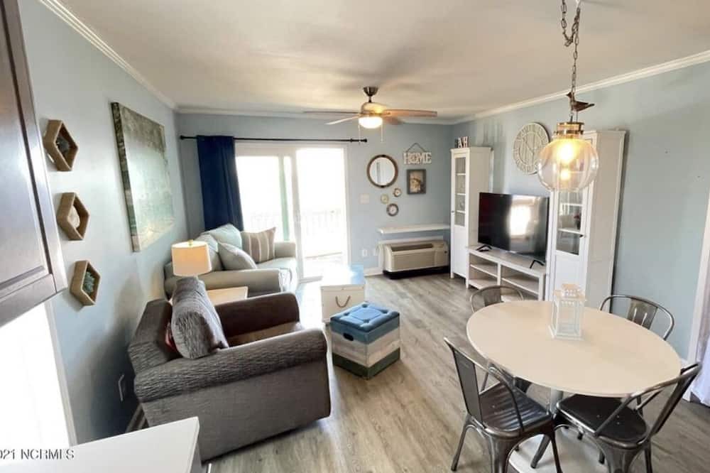 Photo of Livingroom in Sneads Ferry