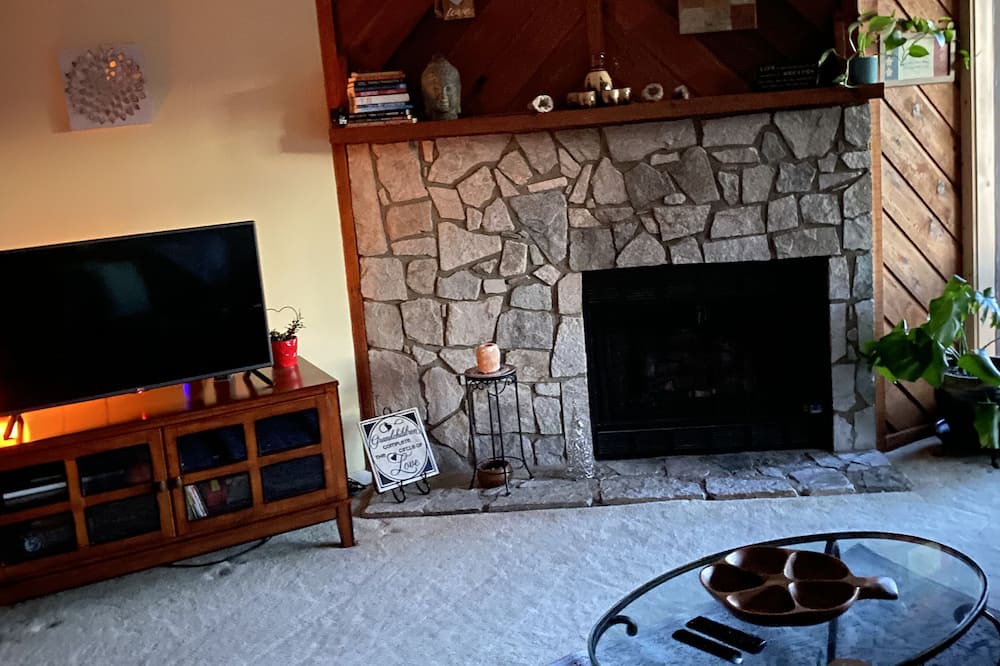 Photo of Livingroom in Lake Toxaway