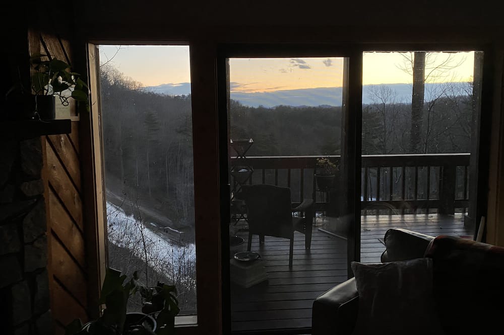Photo of Livingroom in Lake Toxaway