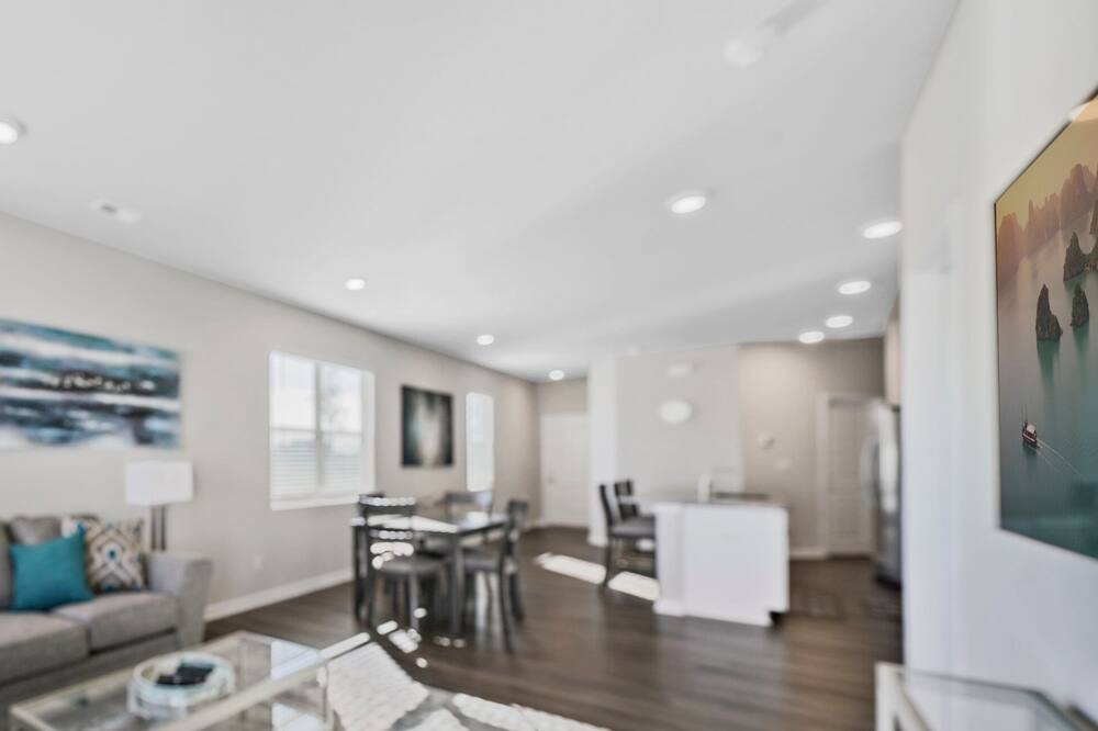 Photo of Livingroom in Concord