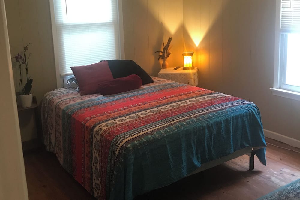 Photo of Bedroom in Rutherfordton