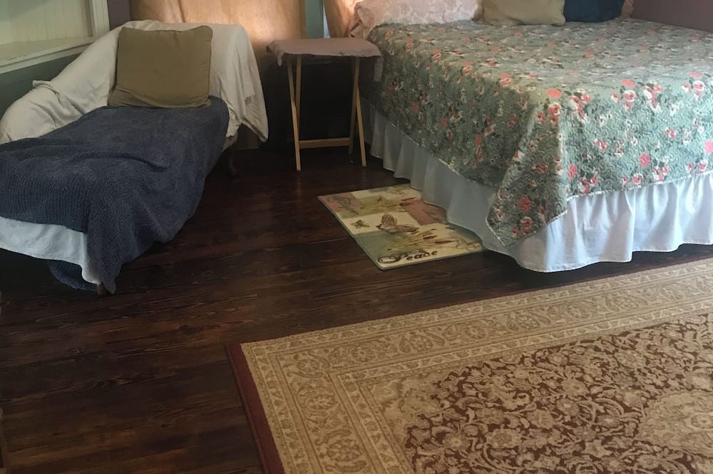 Photo of Bedroom in Rutherfordton