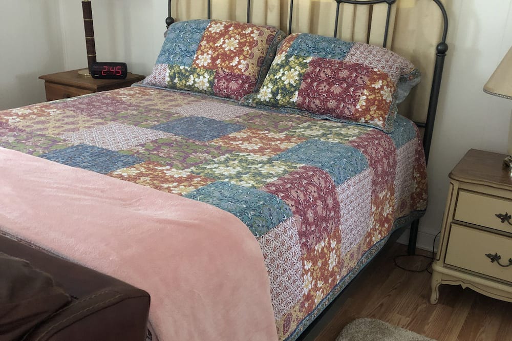 Photo of Bedroom in Murphy