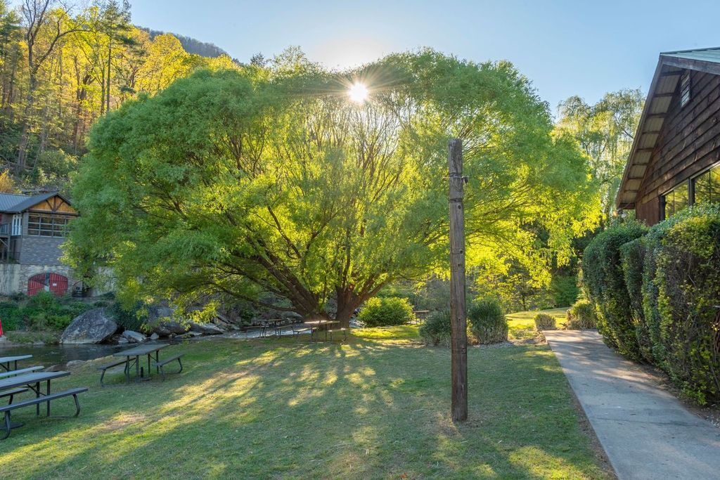 Photo of Outdoor in Lake Lure