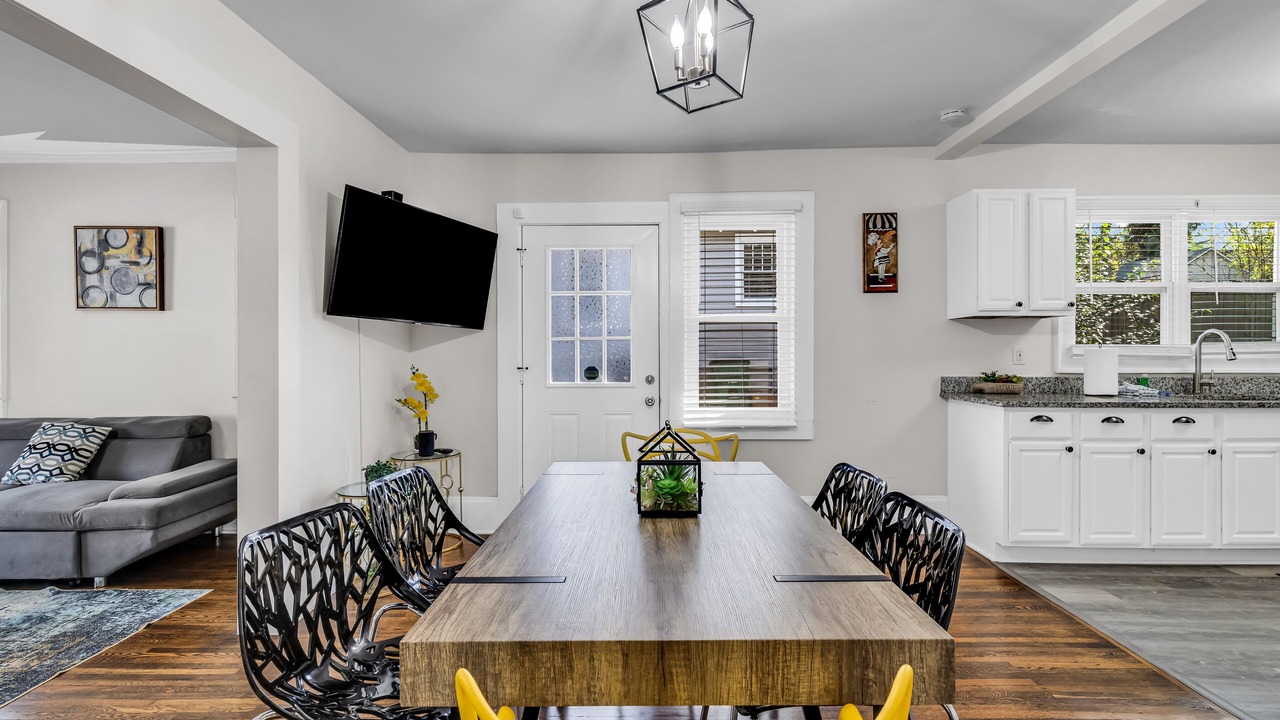 Photo of Bedroom in Villa Heights