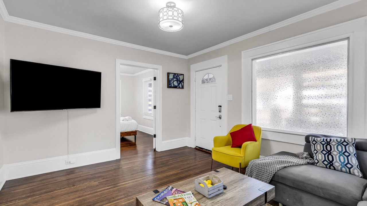 Photo of Bedroom in Villa Heights