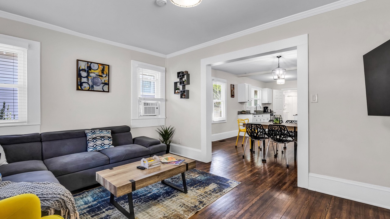 Photo of Bedroom in Villa Heights